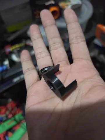 3d printed PLASTIC threads holder for the Imperial hop up