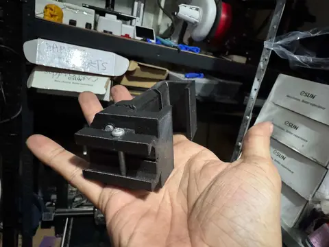 jomarx 3d printed cell phone holder for gel blasters / softair